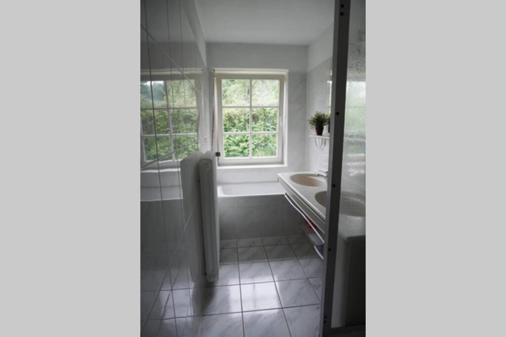 Gruene Wohlfuehloase Mit Einmaliger Aussicht Apartment Koenigswinter Luaran gambar